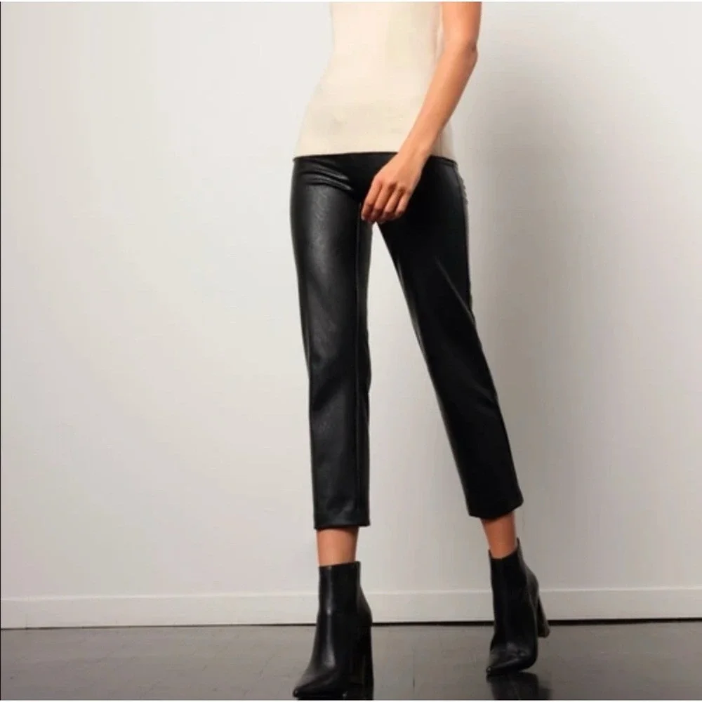 Avenue Montaigne‎ Edith Vegan Leather Black Straight Crop pull on pants Sz 00